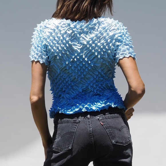 Y2K OMBRE BLUE POPCORN TOP - Picture 3 of 4